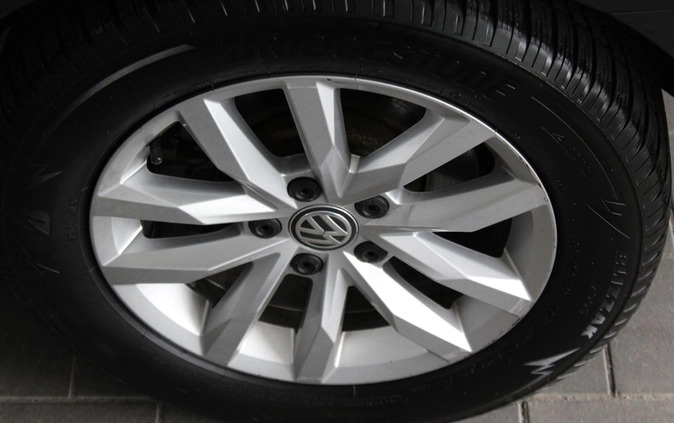 Volkswagen Passat cena 66900 przebieg: 187913, rok produkcji 2019 z Ostroróg małe 379